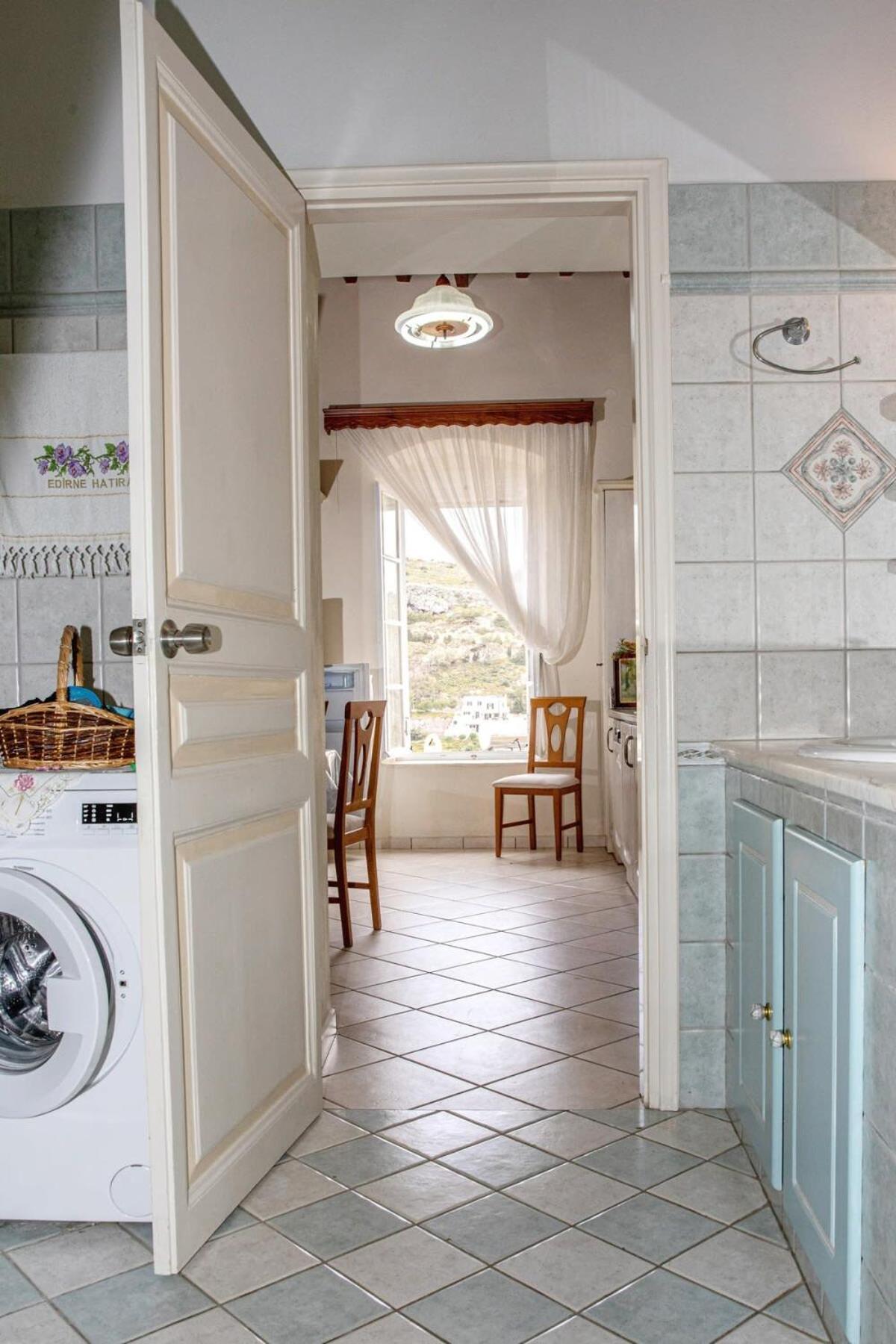 Neoclassical Splendor Unique Experience In Leros Panteli المظهر الخارجي الصورة